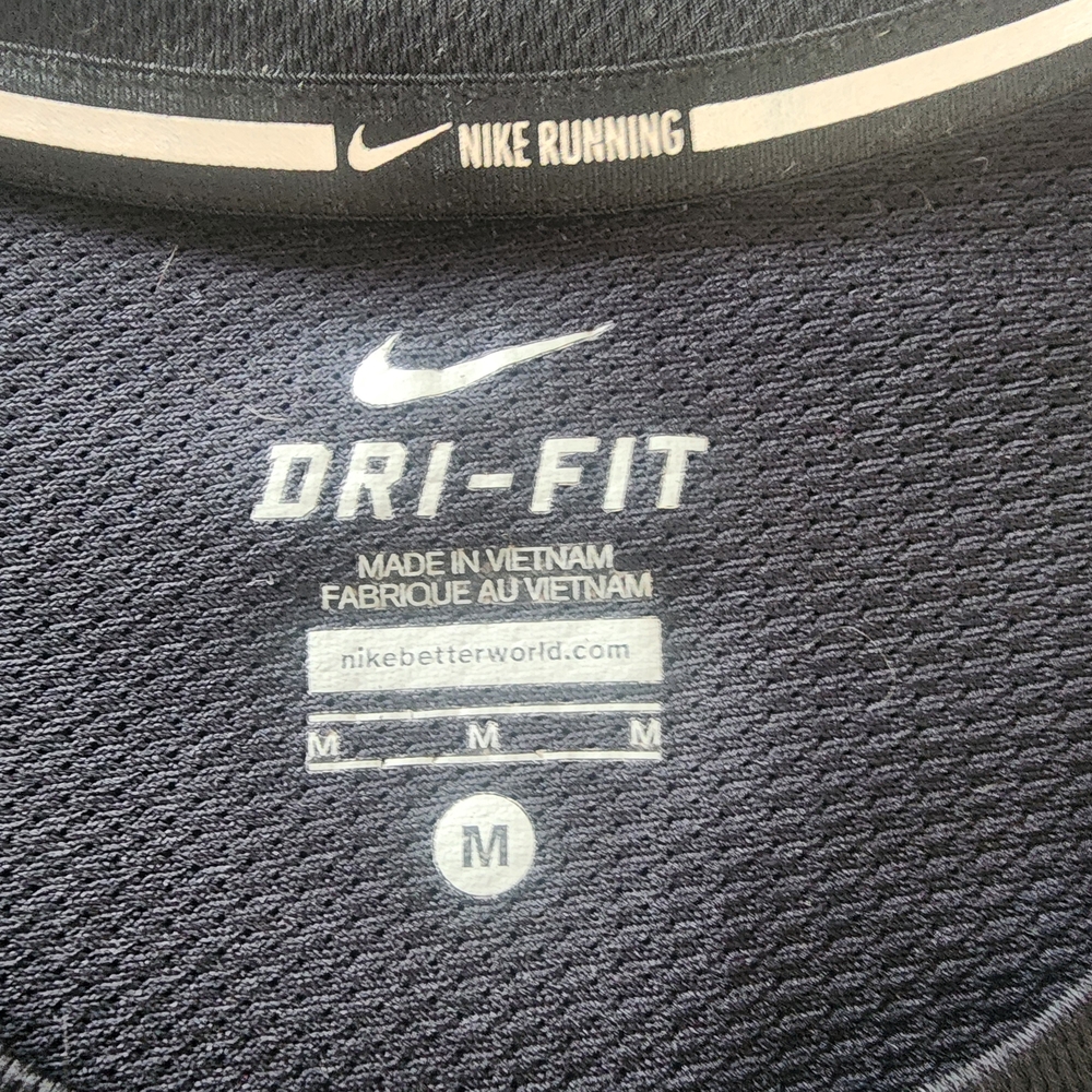 Nike Women's Black Sports Top - Picture 6 of 9